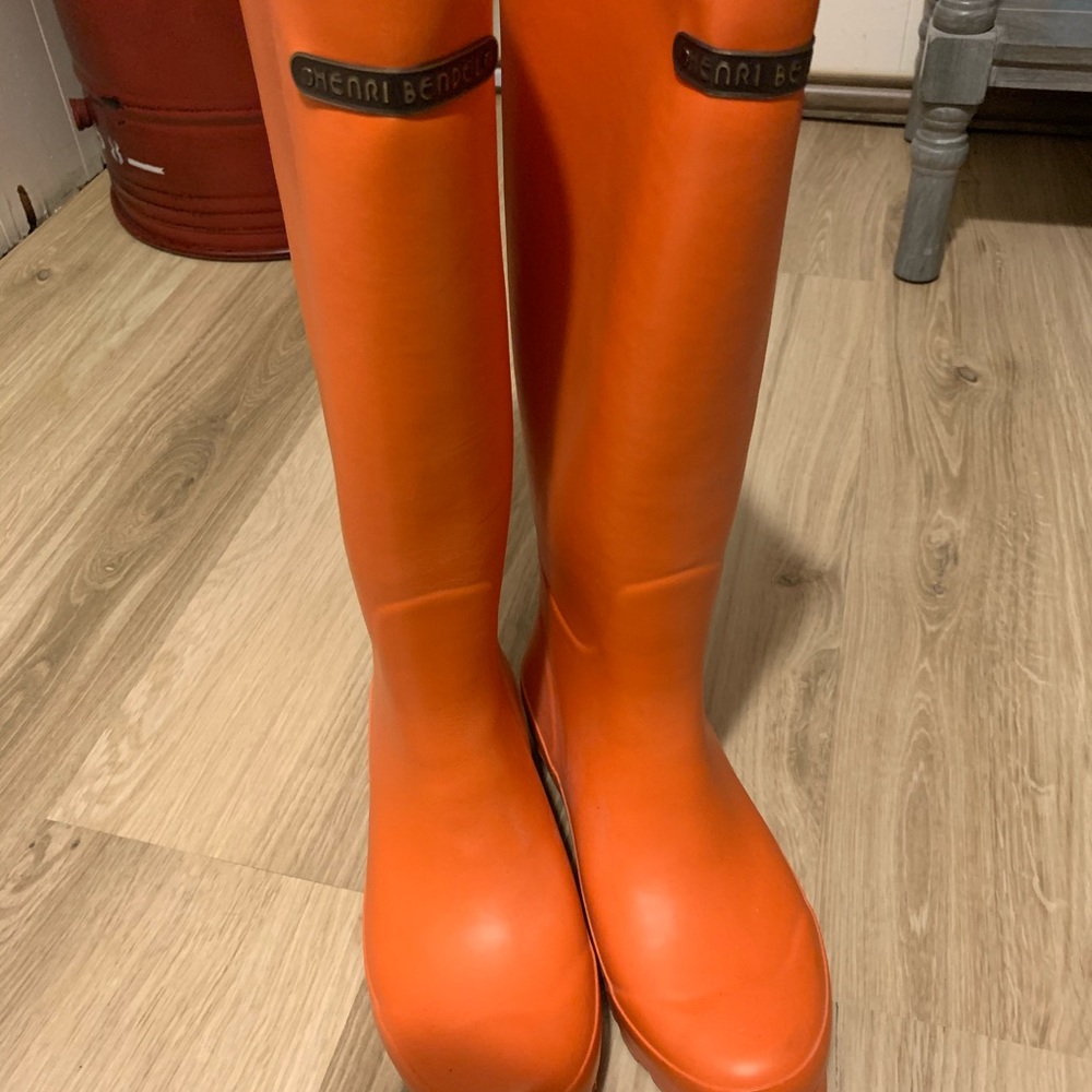 Henri bendel boots